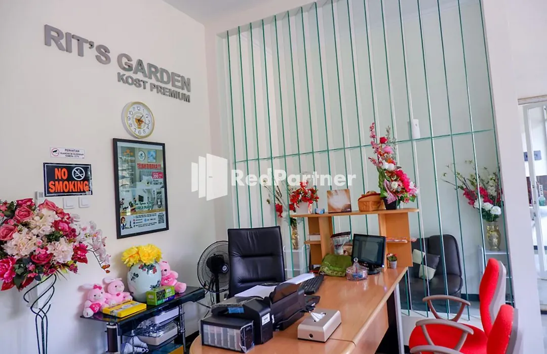 Rit'S Garden At Citragrand Semarang Mitra Reddoorz-1